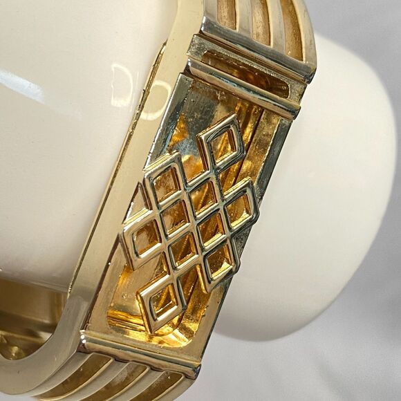 Chunky Gold Tone Hinge Bracelet Geometric Pattern - Picture 4 of 10